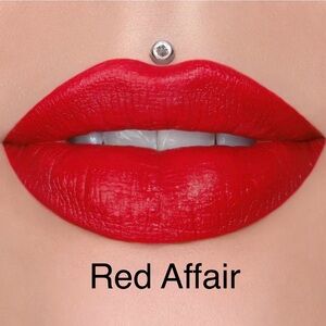 Jeffree Star Red Velvet Trap Matte Lipstick Full Coverage